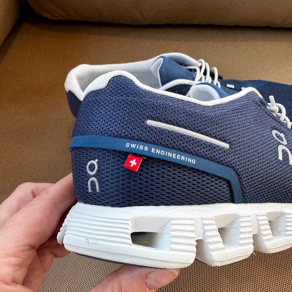 On Cloud Navy White Running Shoes Women’s US W10 EU 42 Swiss Engineering - Picture 10 of 14